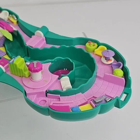 Polly Pocket Splash & Slide Water Park Teal Compact (Bluebird, 1995) Playset - Picture 2 of 11